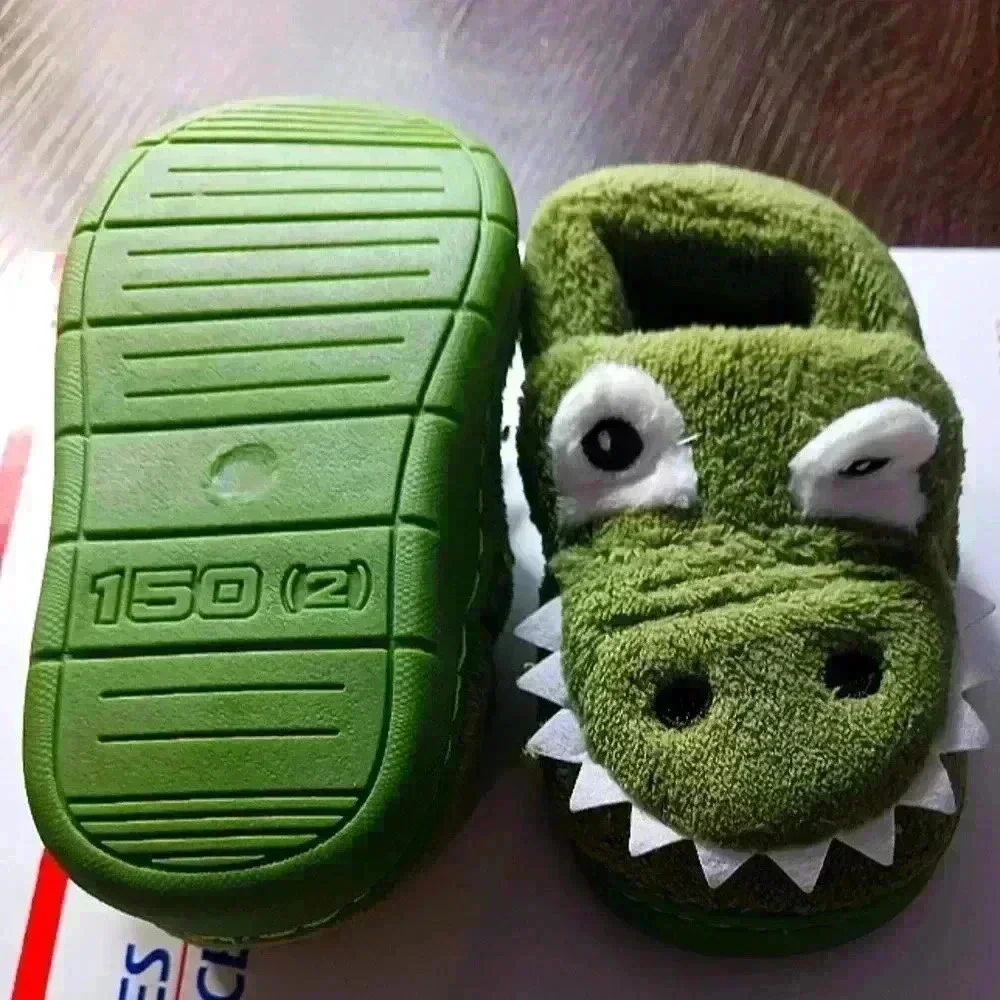 Alligator slipper shoes toddler size 8/150